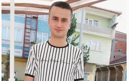 22 yaşındaki genç ağaçta ölü bulundu