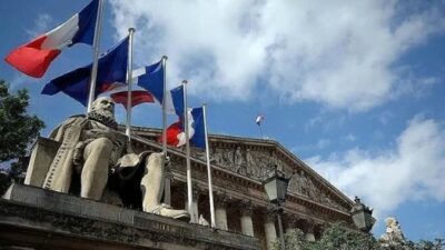 AP ‘Fransız’ı hakaret sayınca diplomatik kriz çıktı