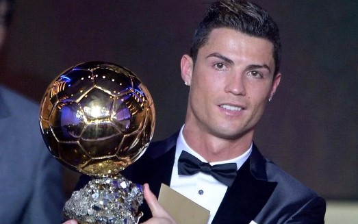 Ronaldo Ballon d’Or ödülünü sattı