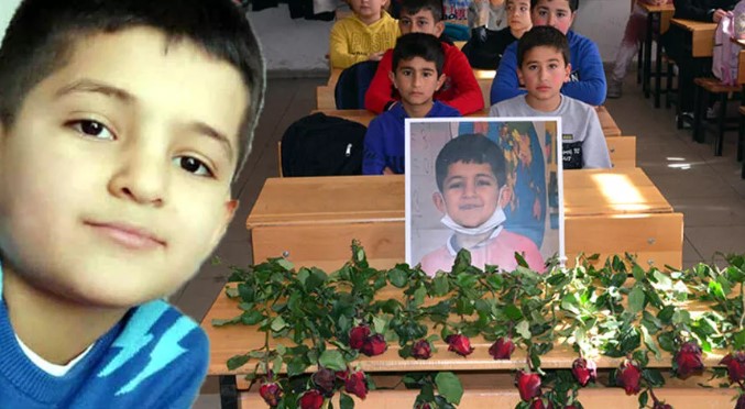 Beyin tümöründen ölen Muhammed’in sırası güllerle donatıldı