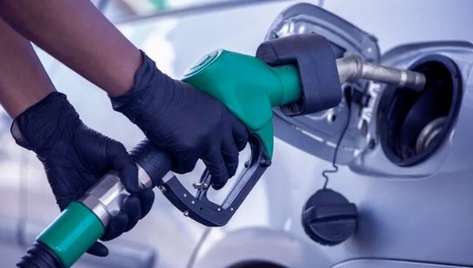 Benzine zam bekleniyor