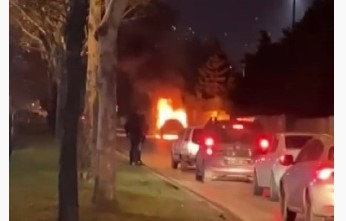 Bursa’da seyir halindeki otomobil alev alev yandı