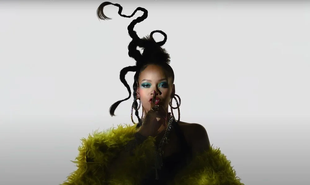 Rihanna’nın Super Bowl tanıtımı yeni albümün habercisi mi?