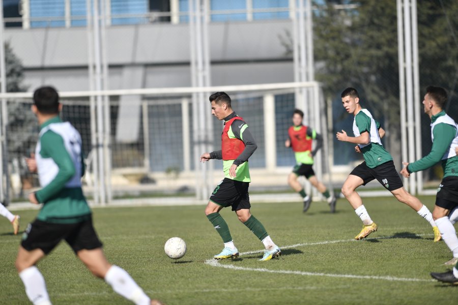 Bursaspor, U19 ile karşılaştı