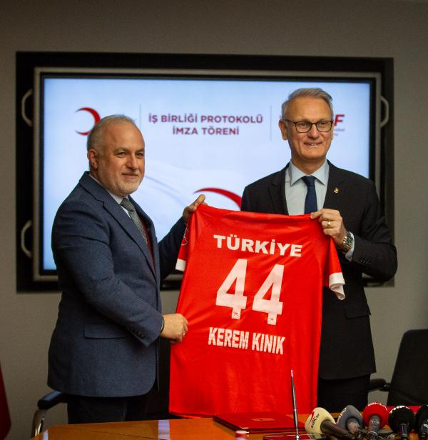 THF ve Türk Kızılay arasında iş birliği