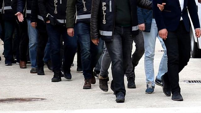Sahte kasko-sigortacılara operasyon: 22 gözaltı Sahte kasko-sigortacılara operasyon: 22 gözaltı