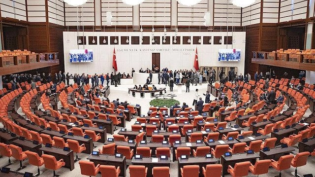 TBMM mesaiyi bir hafta daha erteledi!