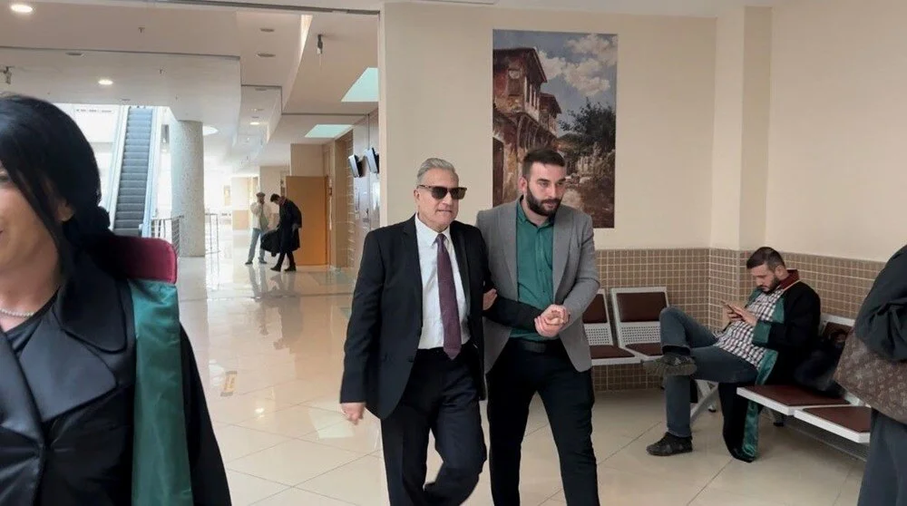 Mehmet Ali Erbil taciz suçlamasıyla hakim karşısına çıktı