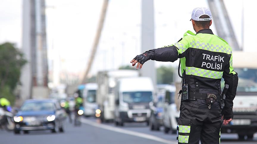 Hız sınırı, kırmızı ışık, kemer.. İşte yeni trafik cezaları!