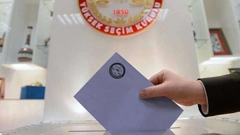 AK Parti, “depremzedenin göç ettiği kentte kendi ili için oy kullanması” formülü üzerinde çalışıyor AK Parti, “depremzedenin göç ettiği kentte kendi ili için oy kullanması” formülü üzerinde çalışıyor