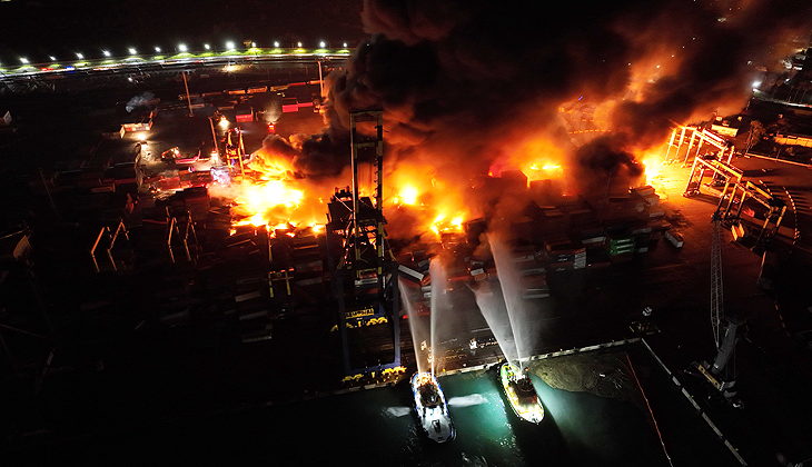 İskenderun Limanı’ndaki yangın havadan görüntülendi