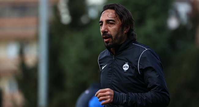 İbrahim Öztürk yuvada kaldı