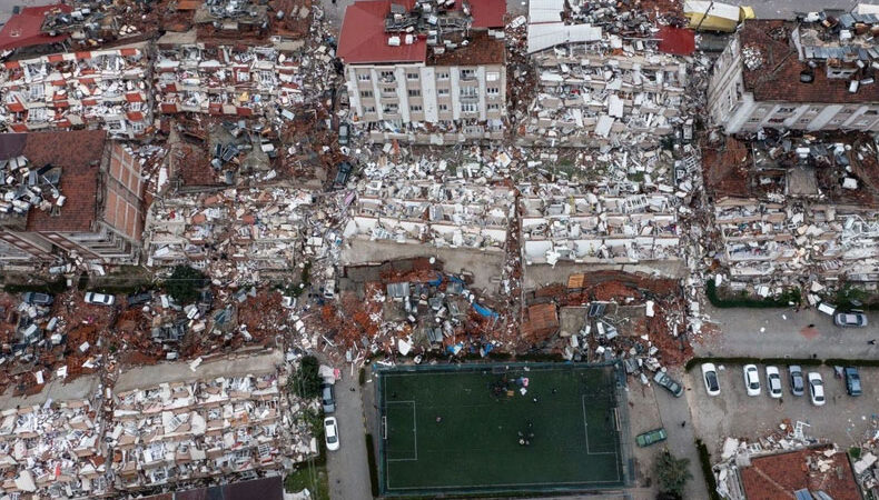 Hatay’da bir mahalle yerle bir oldu