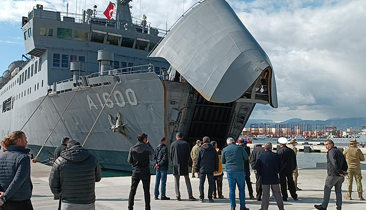 TCG İskenderun, 156 yaralıyı daha Mersin’e götürdü