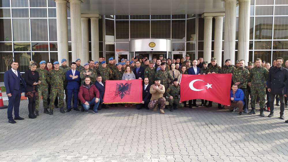Arnavutluk’tan gelen ekip geri döndü