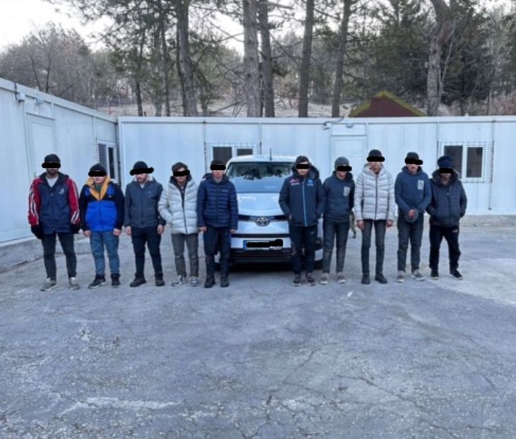 126 kaçak göçmen yakalandı 126 kaçak göçmen yakalandı