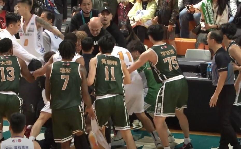 Tayvan Basketbol Ligi’nde dev kavga