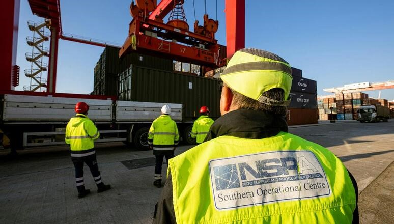 600 konteyner ev Türkiye için yola çıktı