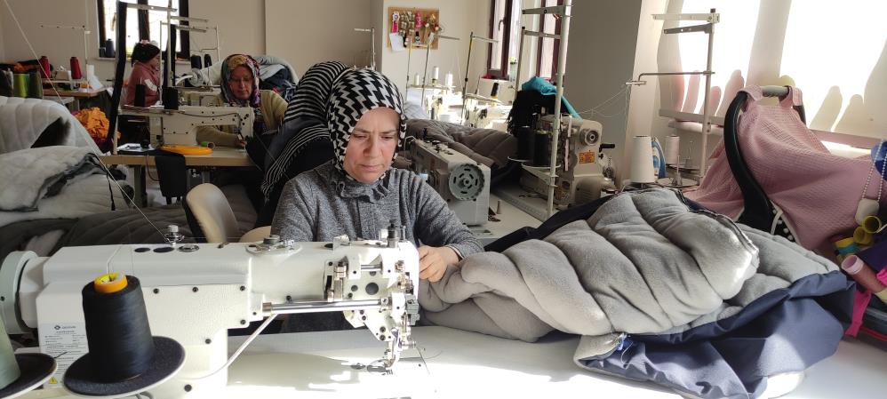 Bursa’da kadınlar deprem bölgesi için seferber oldu