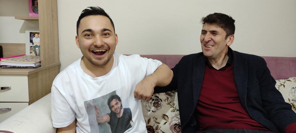 Bursa’da engelli gencin İsmail YK hayranlığı