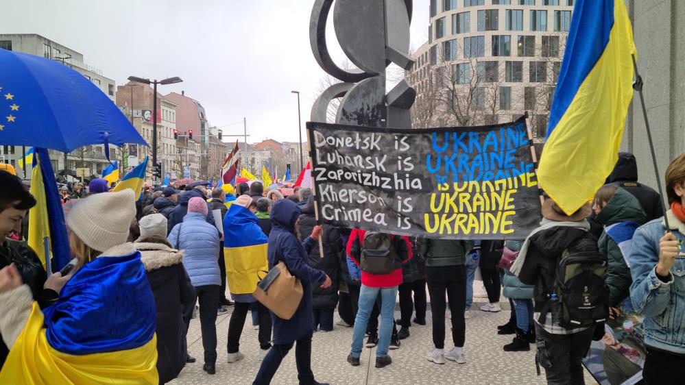 Ukrayna savaşının yıl dönümünde Brüksel’de yürüyüş