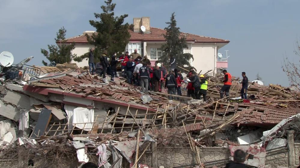 Malatya’da korkutan deprem: Acı haberler geliyor!