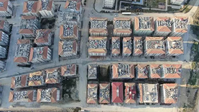 Hatay yerle bir oldu… O mahallede tek bir ev bile yıkılmadı!