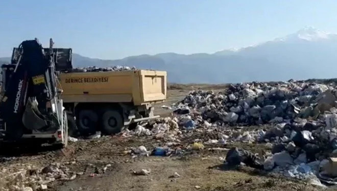 Enkazdan çıkan moloz kuş cennetine döküldü