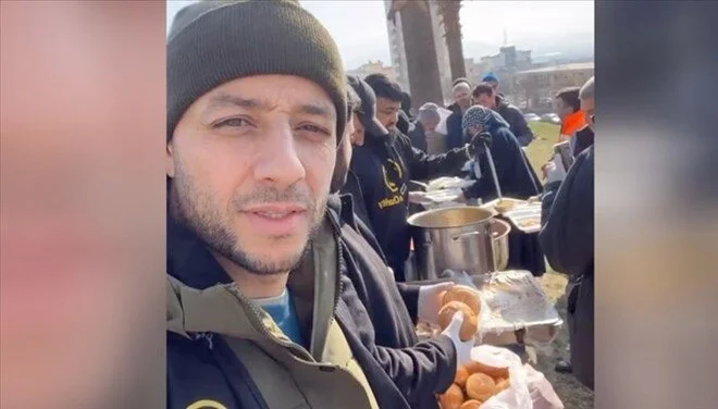 İsveçli şarkıcı Maher Zain depremzedelere yemek dağıttı