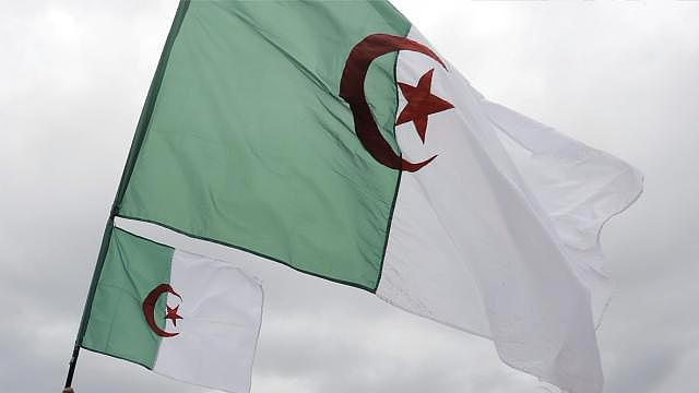 Cezayir’de depremzedeler için ‘kardeşlik hakkı’ kampanyaları