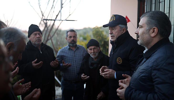 Bakan Akar ve Bakan Koca depremzedelerle bir araya geldi