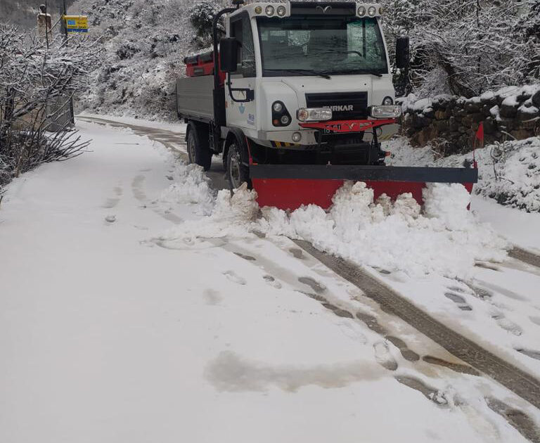 Dündar: Osmangazi’de kar esaret değil bereket oluyor