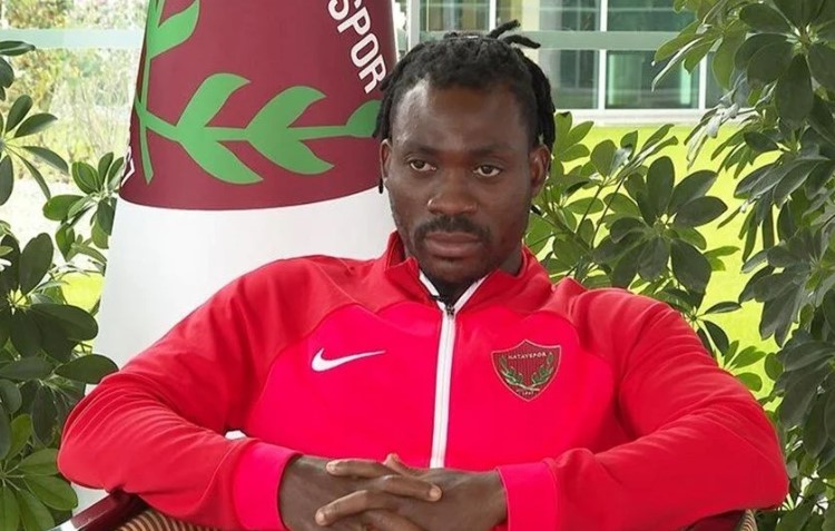 Christian Atsu enkazdan çıkarıldı Christian Atsu enkazdan çıkarıldı