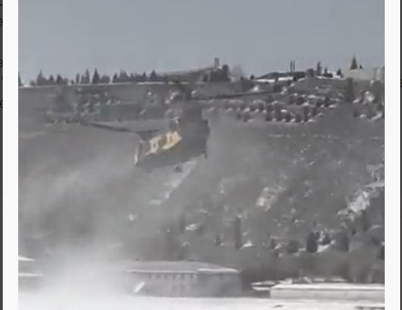 CH-47 tipi ağır nakliye helikopterleri deprem bölgesi için havalandı CH-47 tipi ağır nakliye helikopterleri deprem bölgesi için havalandı