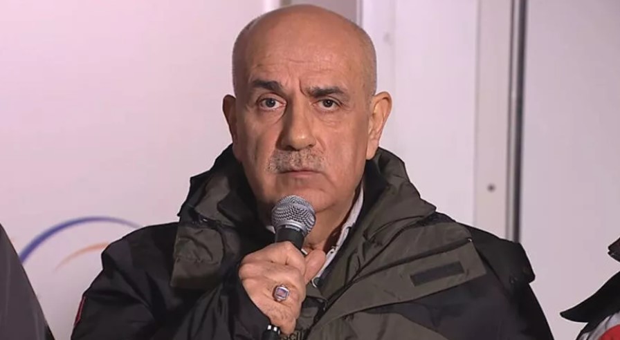 Bakan Kirişci deprem bölgesi Adana’da son durumu açıkladı