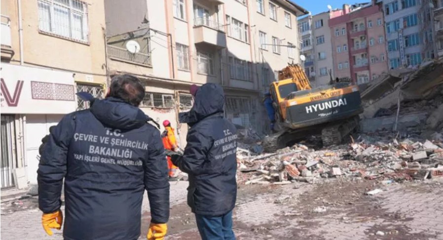 Bakanlıktan zarar gören binaların hasar tespitine ilişkin açıklama