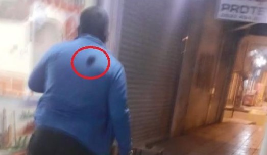 Gelini ile yürürken sözlü tacize uğradı, tacizciyi silahla yaraladı!
