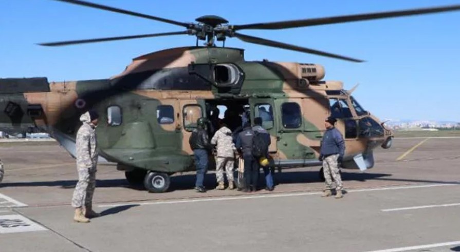 Somalı madenciler, İncirlik Üssü’nden helikopterlerle deprem bölgesine gidiyor