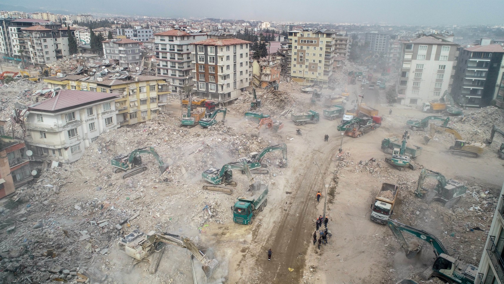 Hatay’da enkaz kaldırma çalışmaları başladı