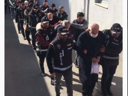 11 müteahhit ve mühendisten 5’i tutuklandı