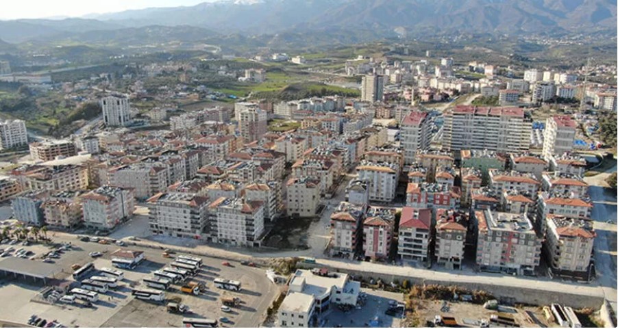 Yerle bir olan Hatay’ın bu mahallesinde hiçbir ev yıkılmadı