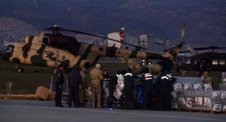 Mi-17 tipi helikopterler, depremlerde yaralanan 444 kişiyi taşıdı