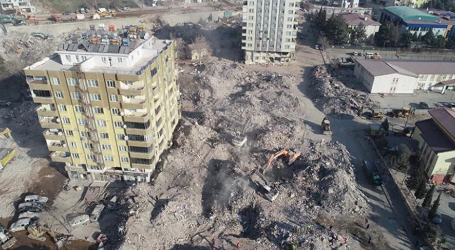 Ebrar Sitesi’nde ölenlerin sayısı 250’yi aştı