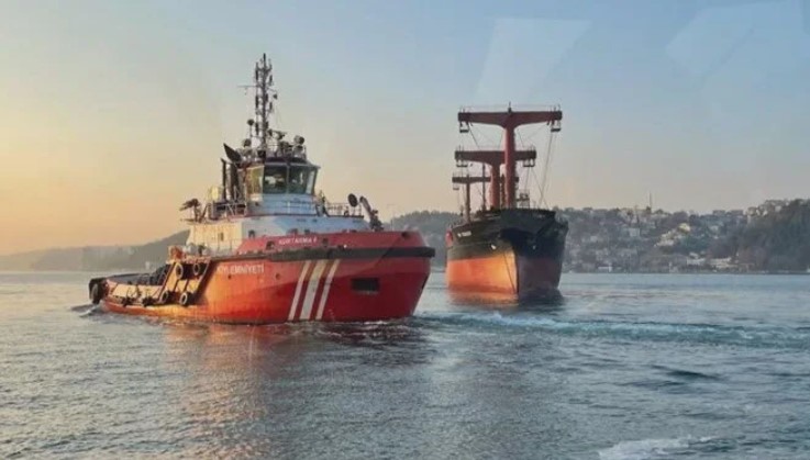 İstanbul Boğazı’nda kargo gemisi arızalandı