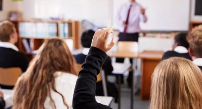 Milli Eğitim Bakanlığı’ndan ‘ek ders ücreti’ açıklaması Milli Eğitim Bakanlığı’ndan ‘ek ders ücreti’ açıklaması