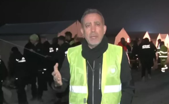 Haluk Levent duyurdu: İki AHBAP gönüllüsü ile bir çocuk kurtarıldı