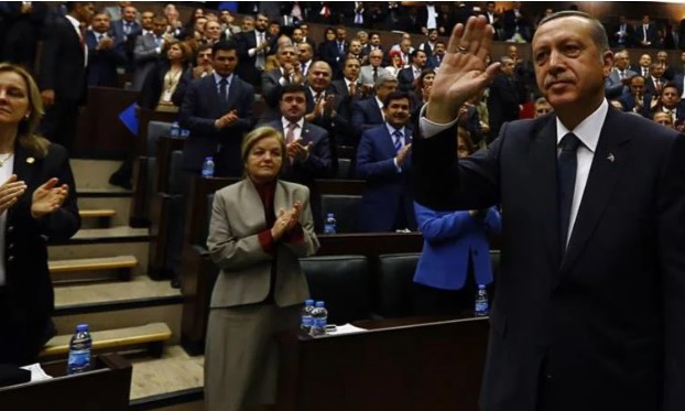 Hande Fırat yüzde 99 diyerek seçim tarihini duyurdu: ‘Erdoğan’a sunum yapıldı’
