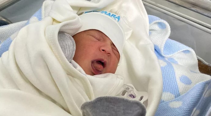 Depremden kurtulan çift, bebeklerine ‘Umut’ adını verdi