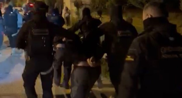 Terörle Mücadele ekipleri, afet bölgesinde ‘yağmacı’ avında