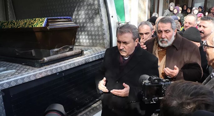 Mustafa Destici’nin babasının cenazesi evine getirildi